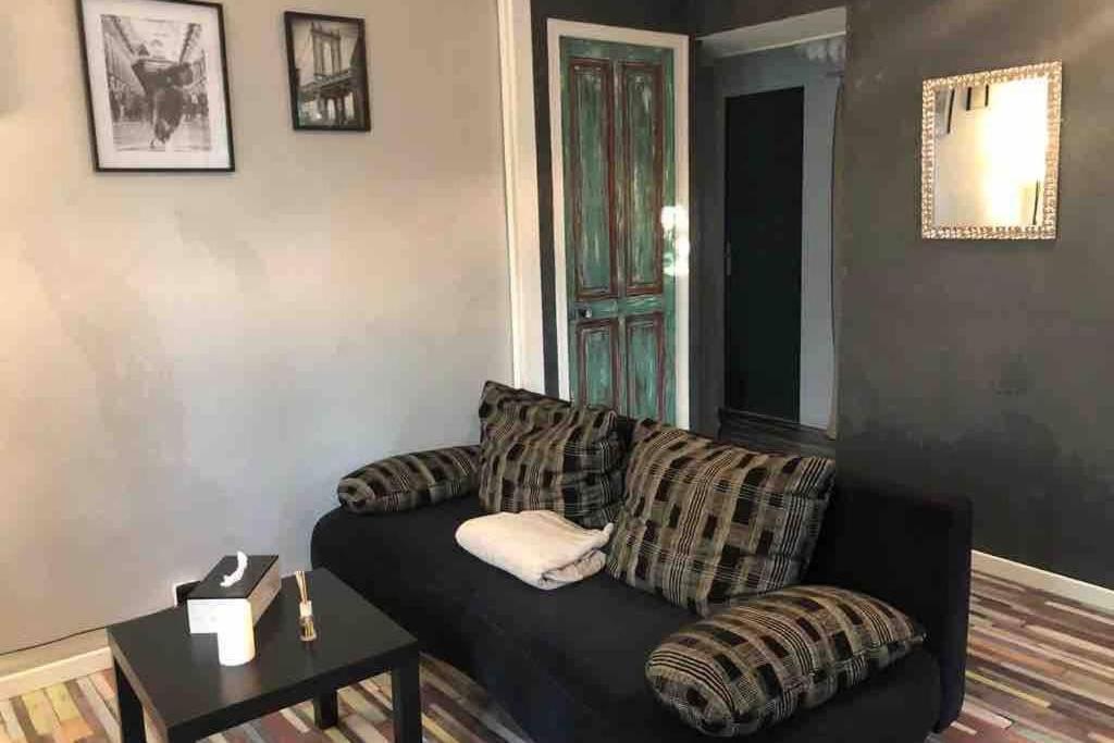 Appart rénové 2 chambres avec clim LʼIsle-sur-la-Sorgue Extérieur photo